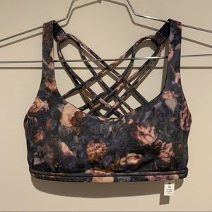 Lululemon Free To Be Wild Sports Bra Size 2